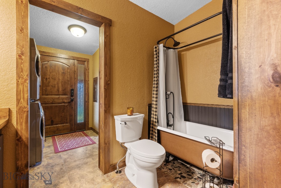 Bozeman, Montana 59718, United States, 3 Bedrooms Bedrooms, ,2 BathroomsBathrooms,Residential,Active,40293