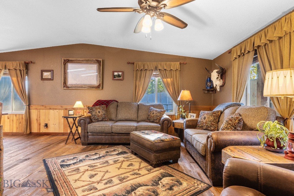 Bozeman, Montana 59718, United States, 3 Bedrooms Bedrooms, ,2 BathroomsBathrooms,Residential,Active,40293