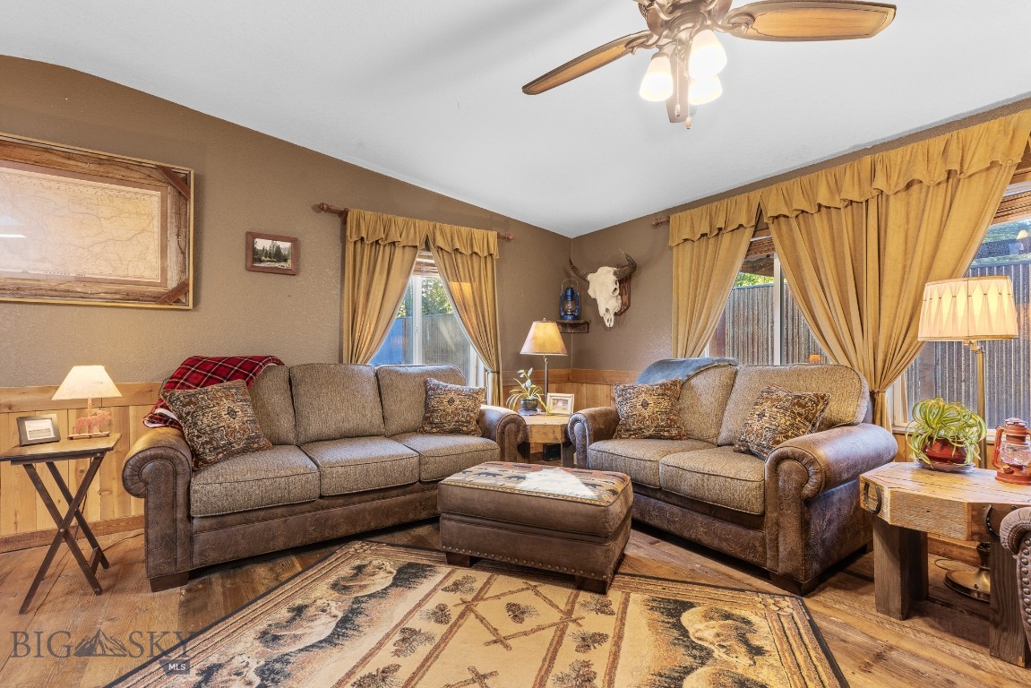 Bozeman, Montana 59718, United States, 3 Bedrooms Bedrooms, ,2 BathroomsBathrooms,Residential,Active,40293