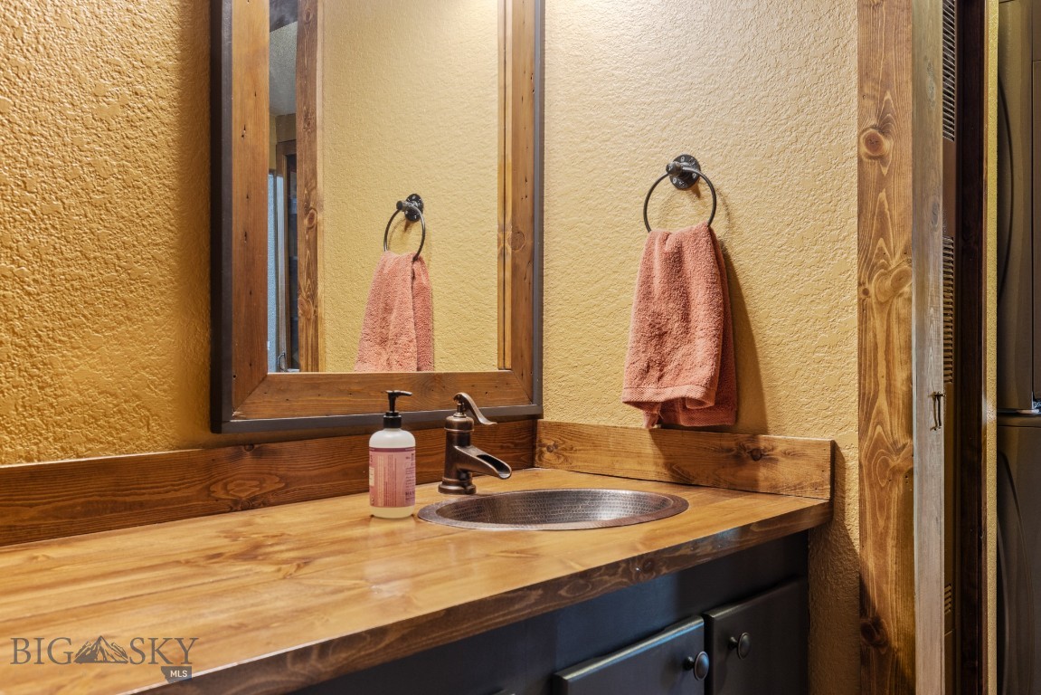 Bozeman, Montana 59718, United States, 3 Bedrooms Bedrooms, ,2 BathroomsBathrooms,Residential,Active,40293