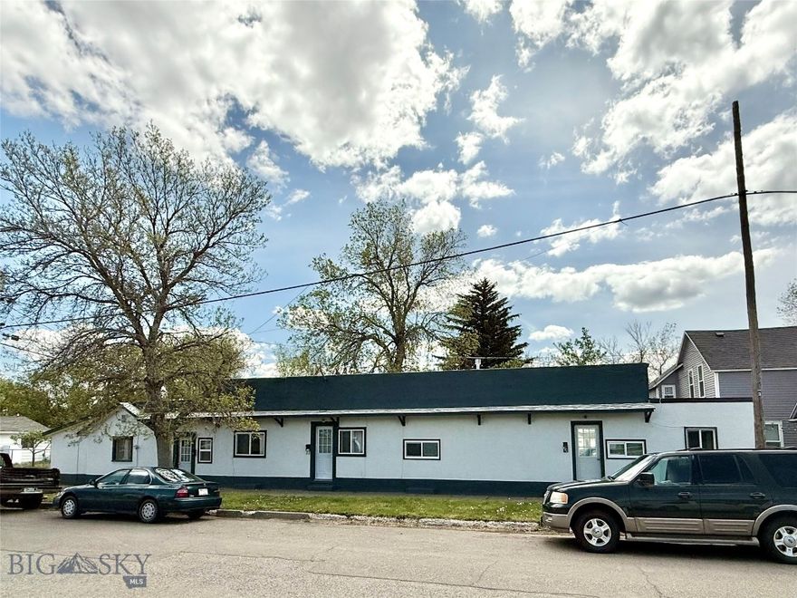 This triplex is conveniently located within Livingston's Central Business District just a block from Main Street. The well-maintained building has a consistent rental history. All units have laminate flooring throughout, electric heat and water heaters, newer exterior paint, range and refrigerator. There is an updated membrane roof over 2-inches of styrofoam insulation. Units 204 and 208 each have a small fenced yard area. Unit 212 has a small yard and 1-car detached garage. There is a wood privacy fence along the perimeter of the back of the property. Tenants must have 24-hours' notice prior to showing so keep this in mind when scheduling a showing with your Realtor. OWNER FINANCING POSSIBLE.