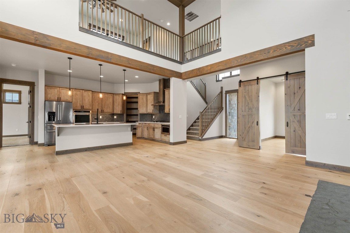 Amsterdam Village - Residential