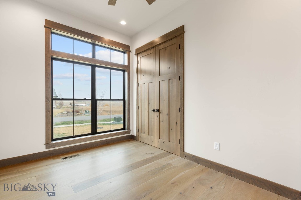 Amsterdam Village - Residential