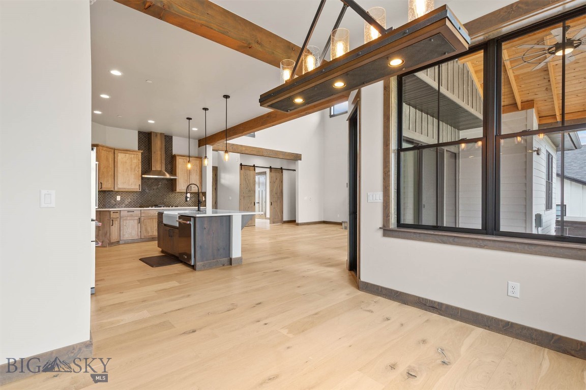 Amsterdam Village - Residential