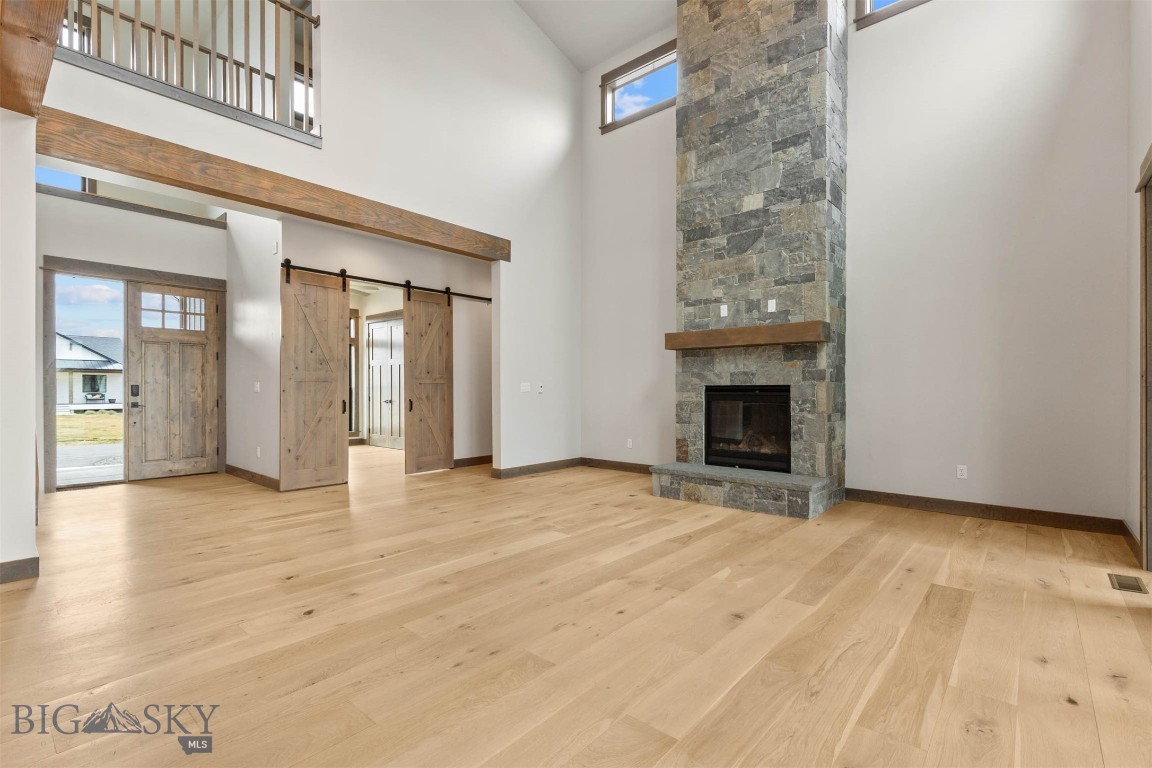 Amsterdam Village - Residential