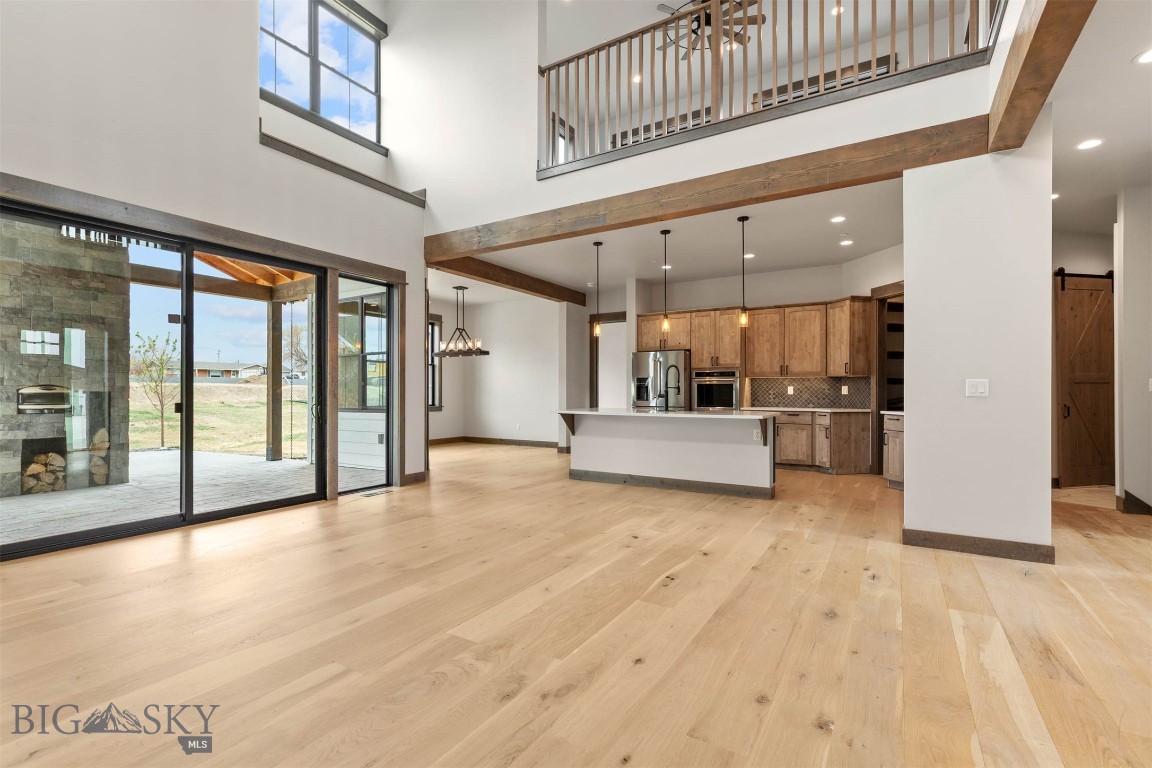 Amsterdam Village - Residential