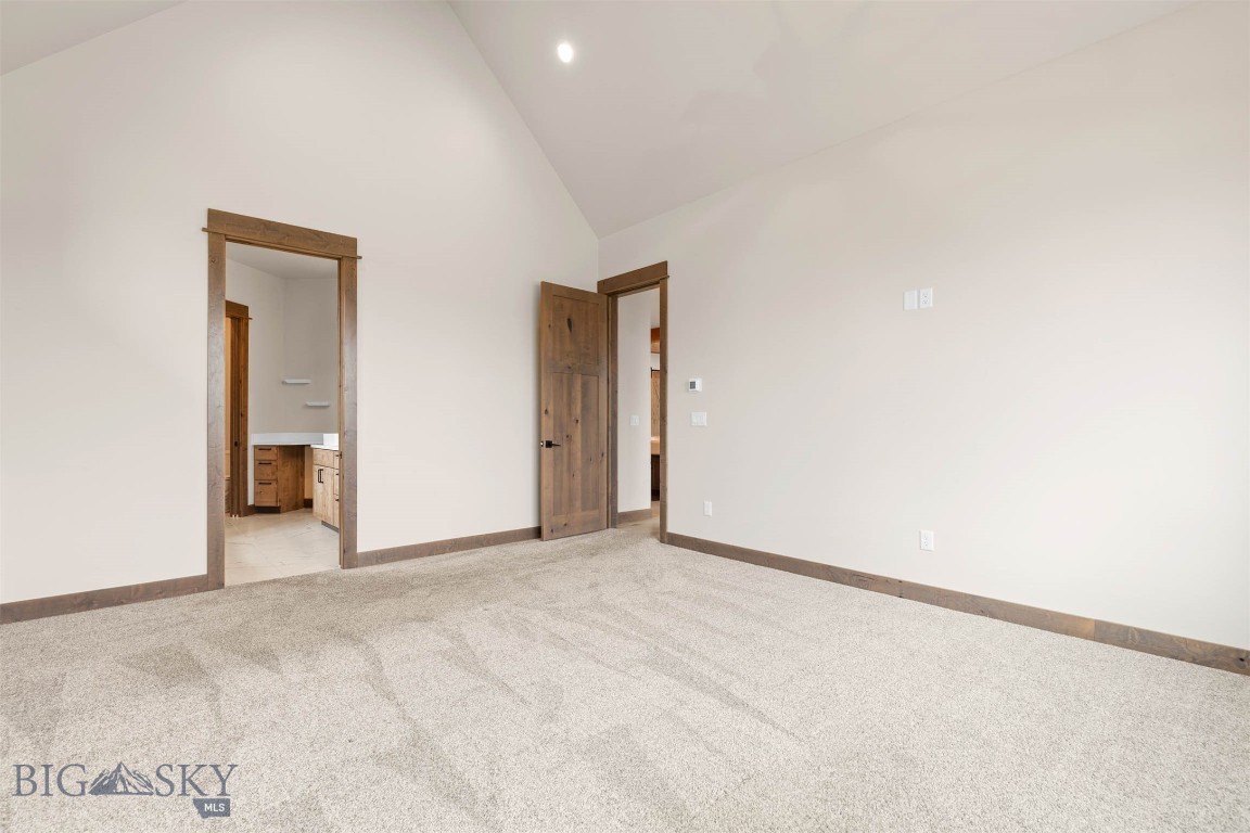 Amsterdam Village - Residential