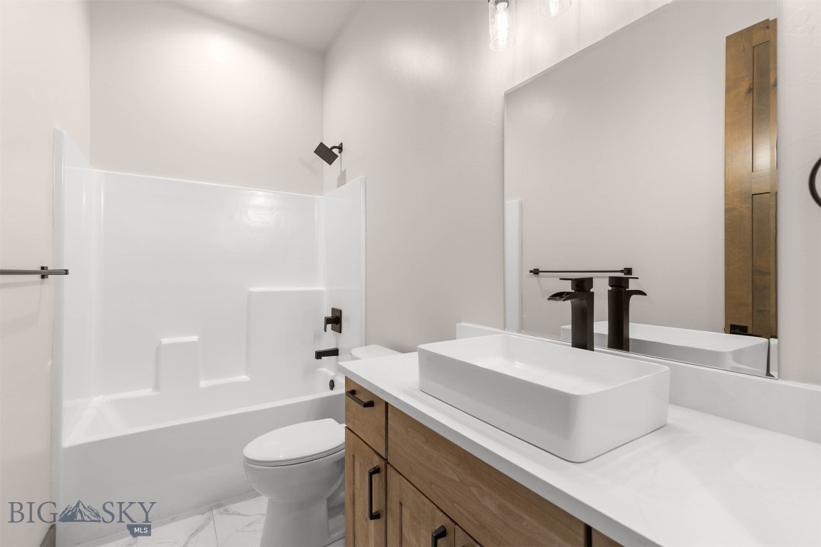 Amsterdam Village - Residential