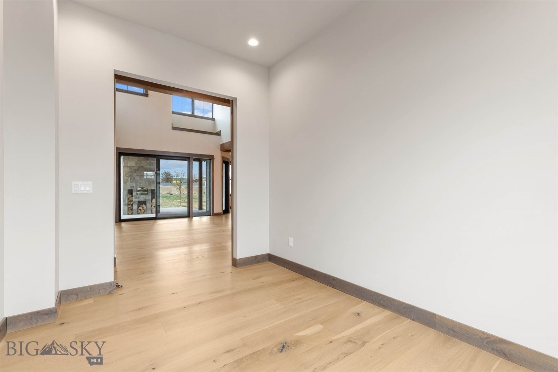 Amsterdam Village - Residential