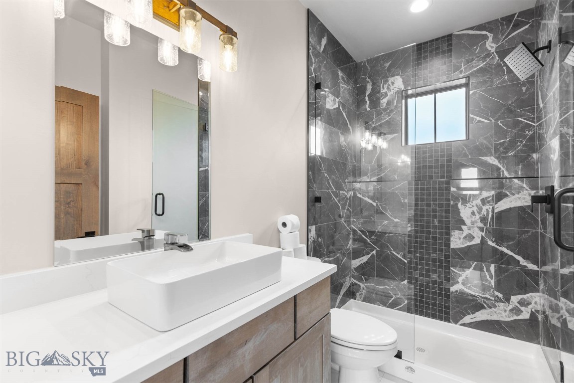 Amsterdam Village - Residential