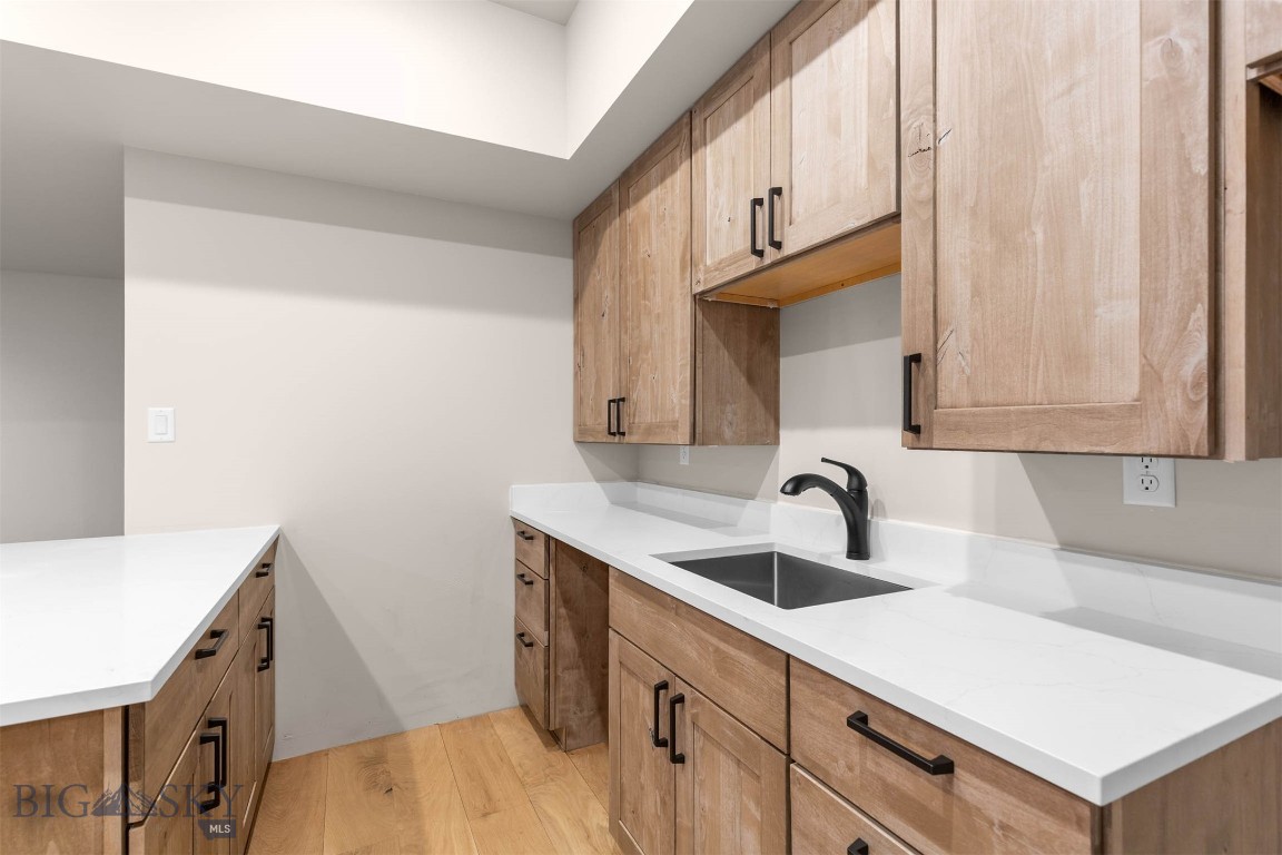 Amsterdam Village - Residential