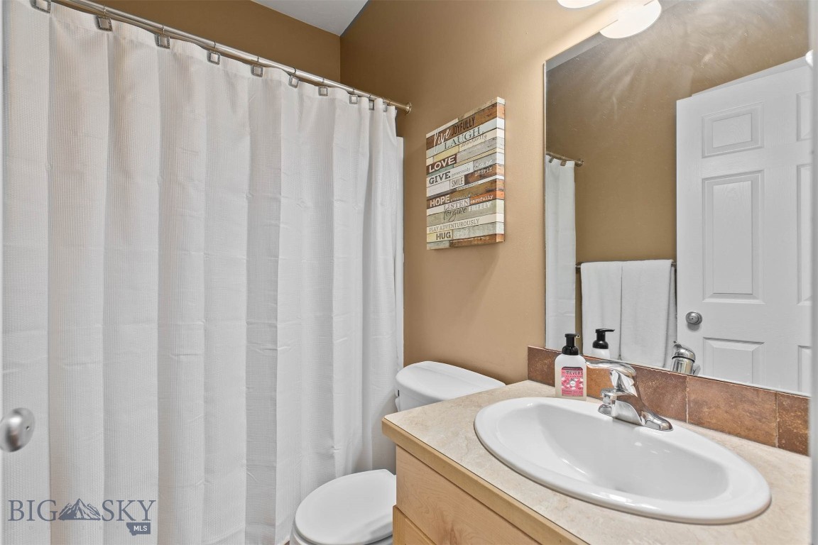 Bozeman, Montana 59718, United States, 3 Bedrooms Bedrooms, ,3 BathroomsBathrooms,Residential,Contingent,62692