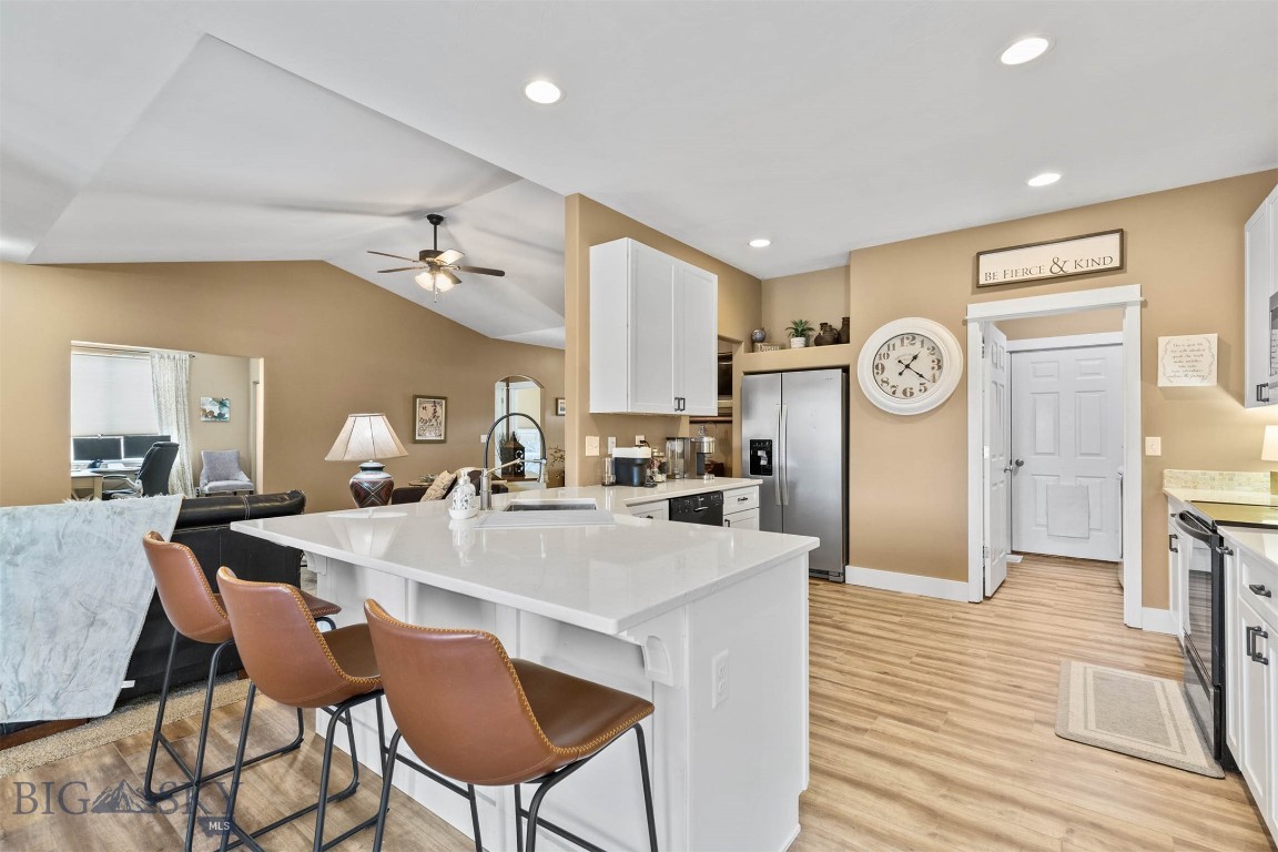 Bozeman, Montana 59718, United States, 3 Bedrooms Bedrooms, ,3 BathroomsBathrooms,Residential,Contingent,62692