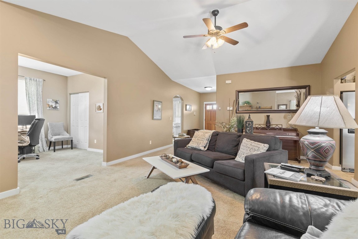 Bozeman, Montana 59718, United States, 3 Bedrooms Bedrooms, ,3 BathroomsBathrooms,Residential,Contingent,62692