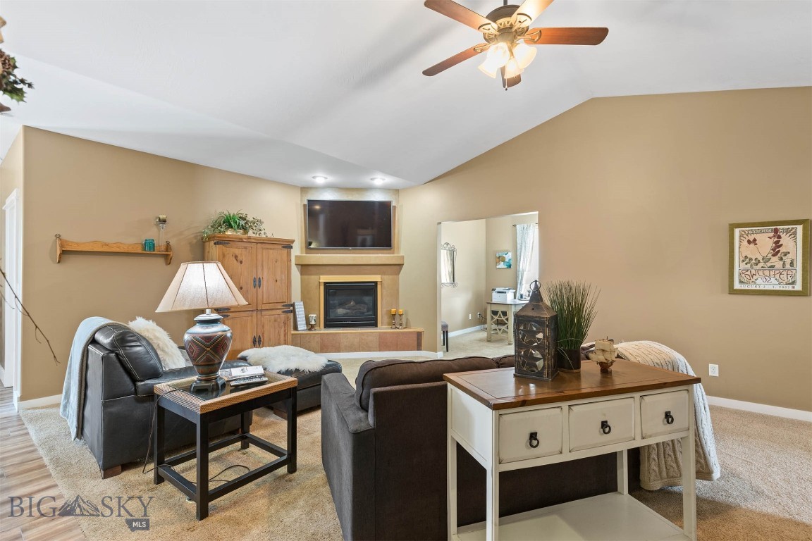 Bozeman, Montana 59718, United States, 3 Bedrooms Bedrooms, ,3 BathroomsBathrooms,Residential,Contingent,62692