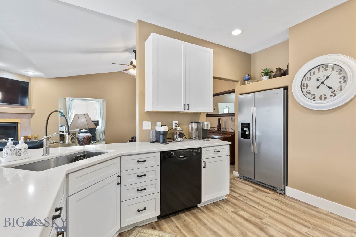 Bozeman, Montana 59718, United States, 3 Bedrooms Bedrooms, ,3 BathroomsBathrooms,Residential,Contingent,62692