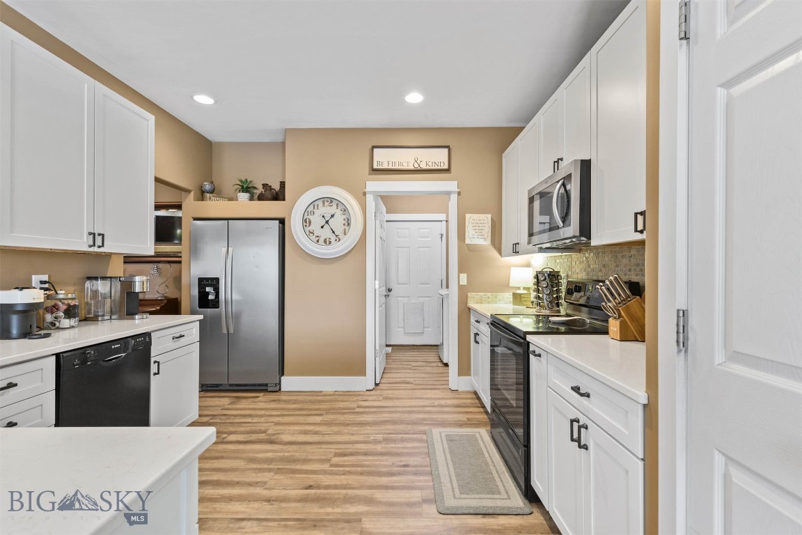 Bozeman, Montana 59718, United States, 3 Bedrooms Bedrooms, ,3 BathroomsBathrooms,Residential,Contingent,62692