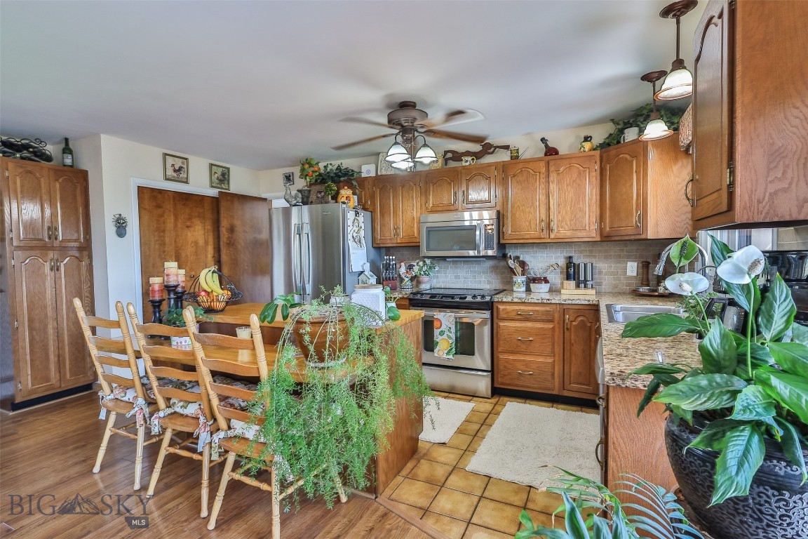 Whitehall, Montana 59759, United States, 3 Bedrooms Bedrooms, ,3 BathroomsBathrooms,Residential,Pending,54003