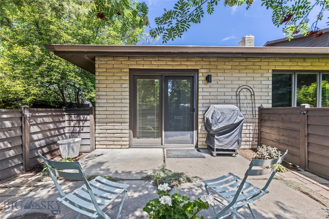 Woodbrook Townhome - Residential