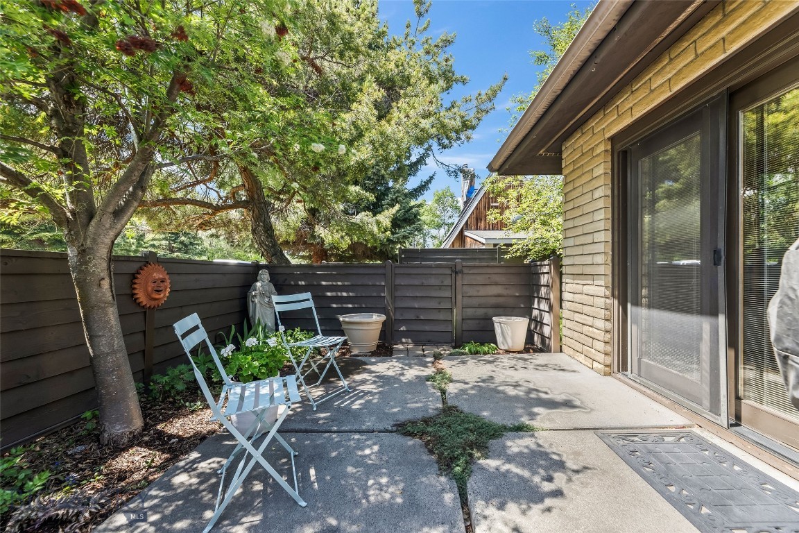 Woodbrook Townhome - Residential