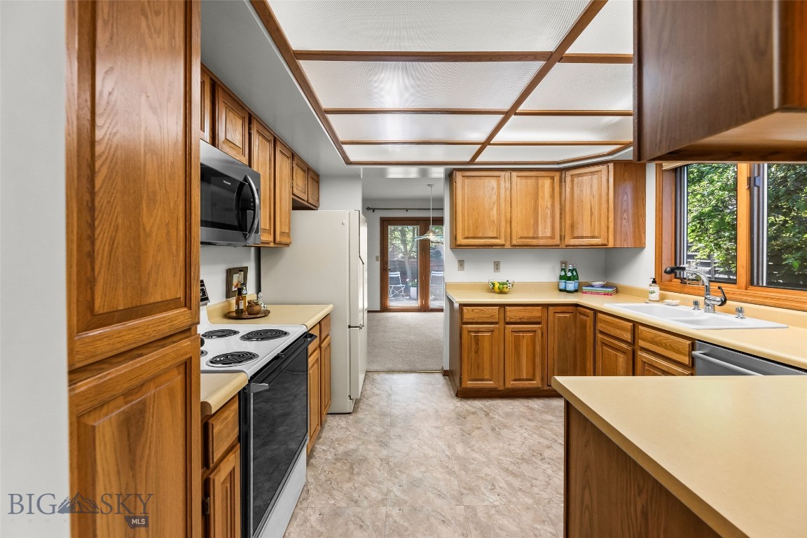 Woodbrook Townhome - Residential