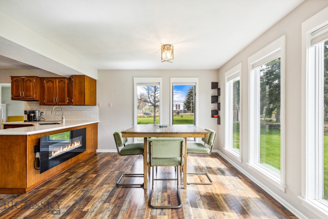 Manhattan, Montana 59741, United States, 5 Bedrooms Bedrooms, ,2 BathroomsBathrooms,Residential,Active,126375