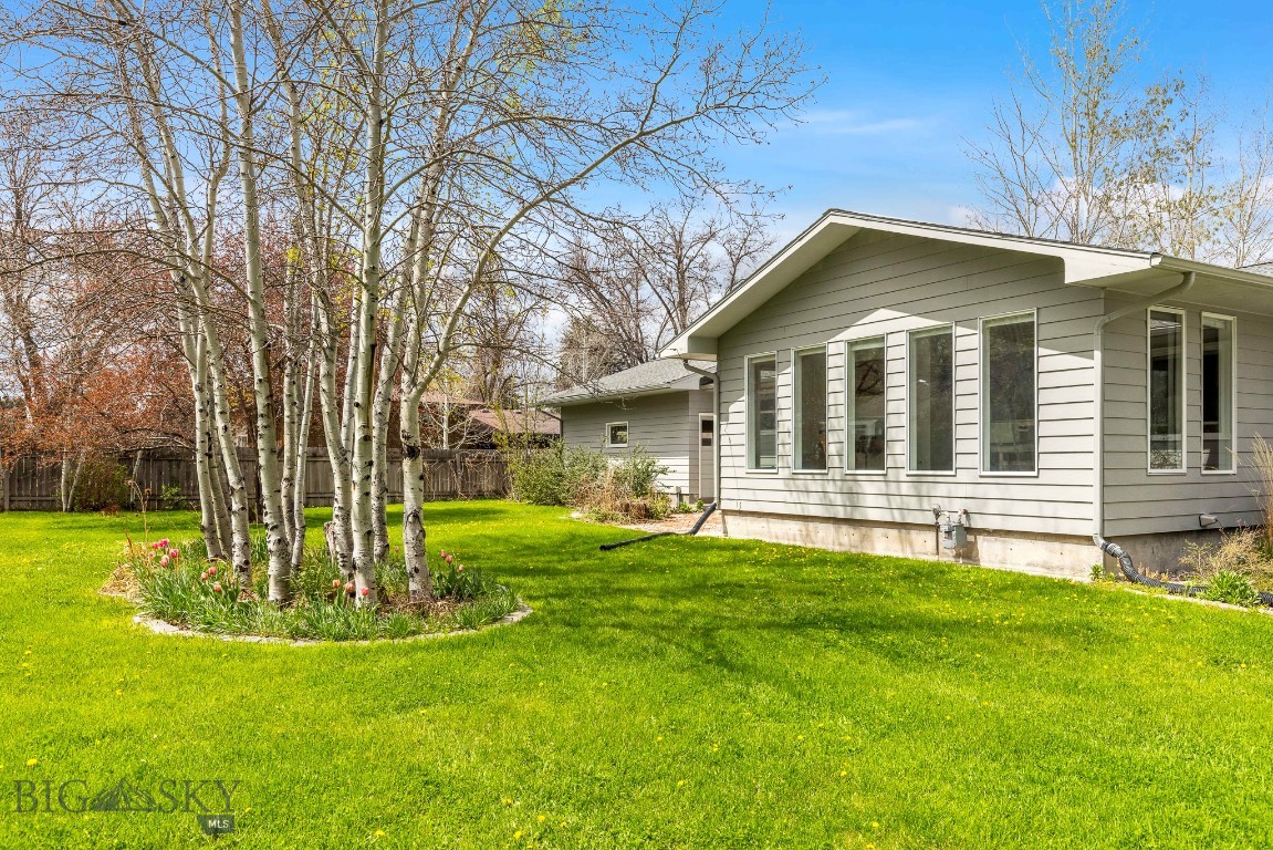 Manhattan, Montana 59741, United States, 5 Bedrooms Bedrooms, ,2 BathroomsBathrooms,Residential,Active,126375