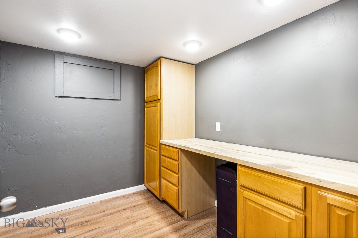 Manhattan, Montana 59741, United States, 5 Bedrooms Bedrooms, ,2 BathroomsBathrooms,Residential,Active,126375