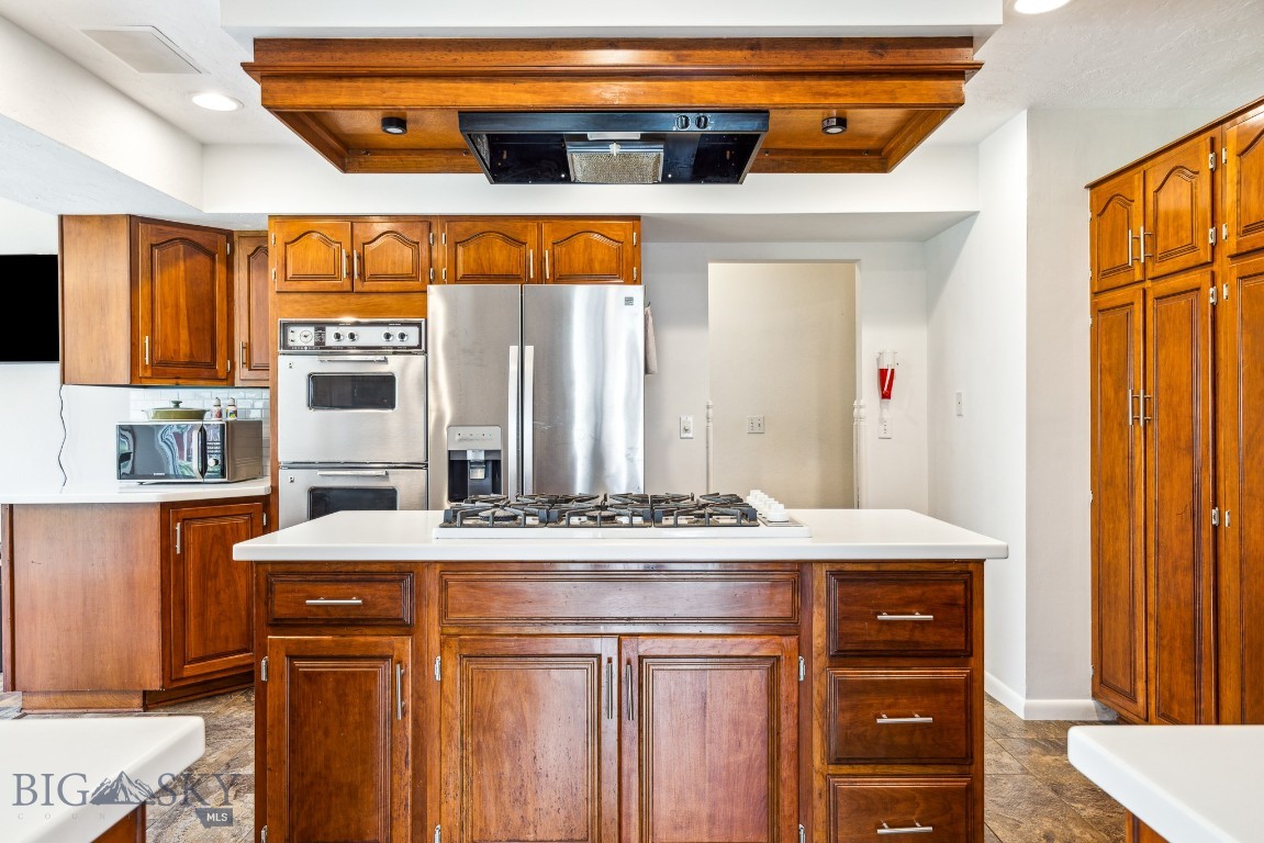 Manhattan, Montana 59741, United States, 5 Bedrooms Bedrooms, ,2 BathroomsBathrooms,Residential,Active,126375