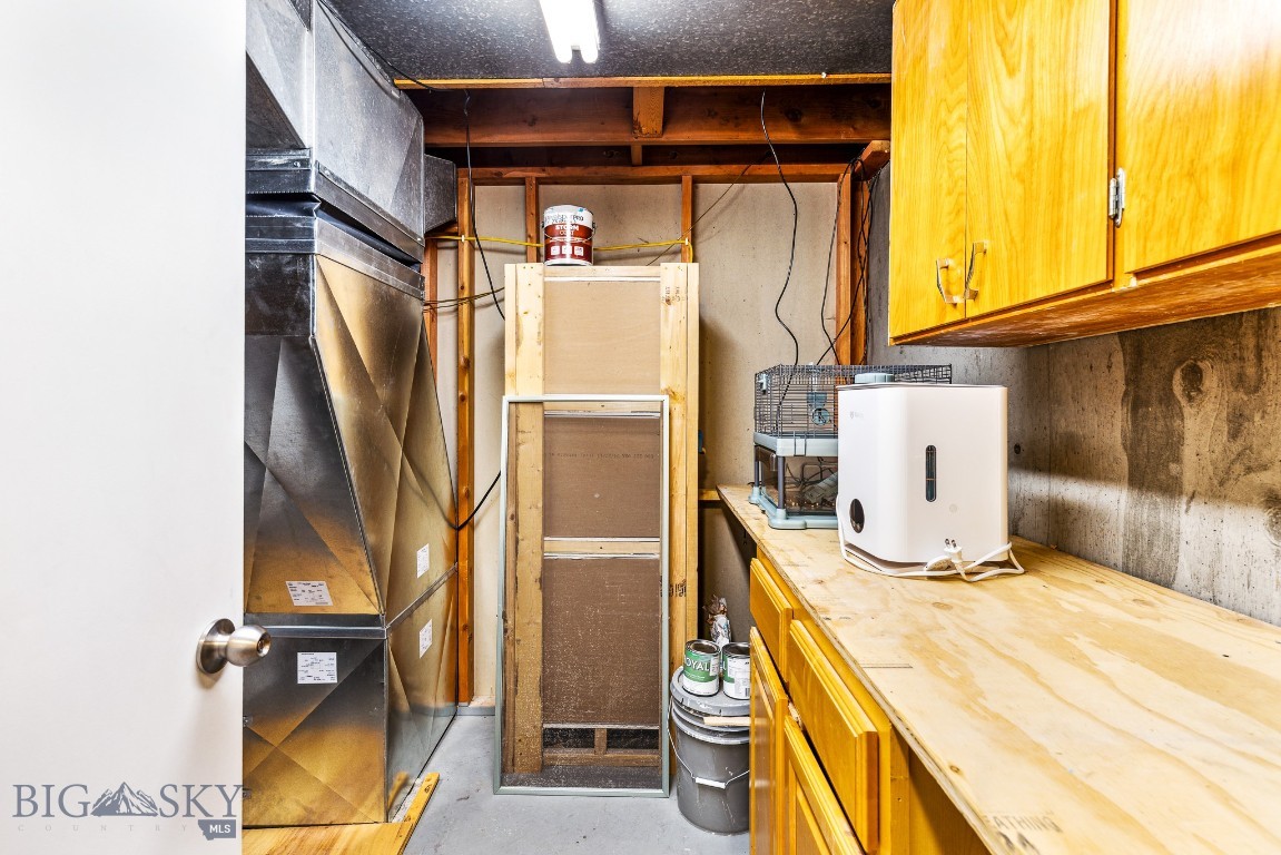 Manhattan, Montana 59741, United States, 5 Bedrooms Bedrooms, ,2 BathroomsBathrooms,Residential,Active,126375