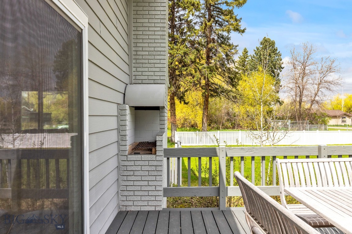 Manhattan, Montana 59741, United States, 5 Bedrooms Bedrooms, ,2 BathroomsBathrooms,Residential,Active,126375