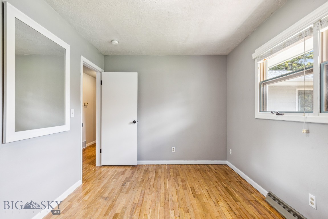 Manhattan, Montana 59741, United States, 5 Bedrooms Bedrooms, ,2 BathroomsBathrooms,Residential,Active,126375