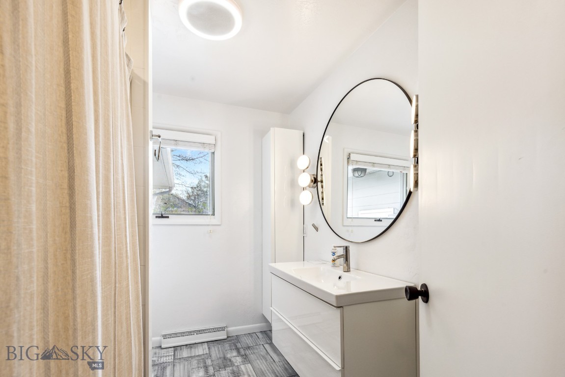 Manhattan, Montana 59741, United States, 5 Bedrooms Bedrooms, ,2 BathroomsBathrooms,Residential,Active,126375