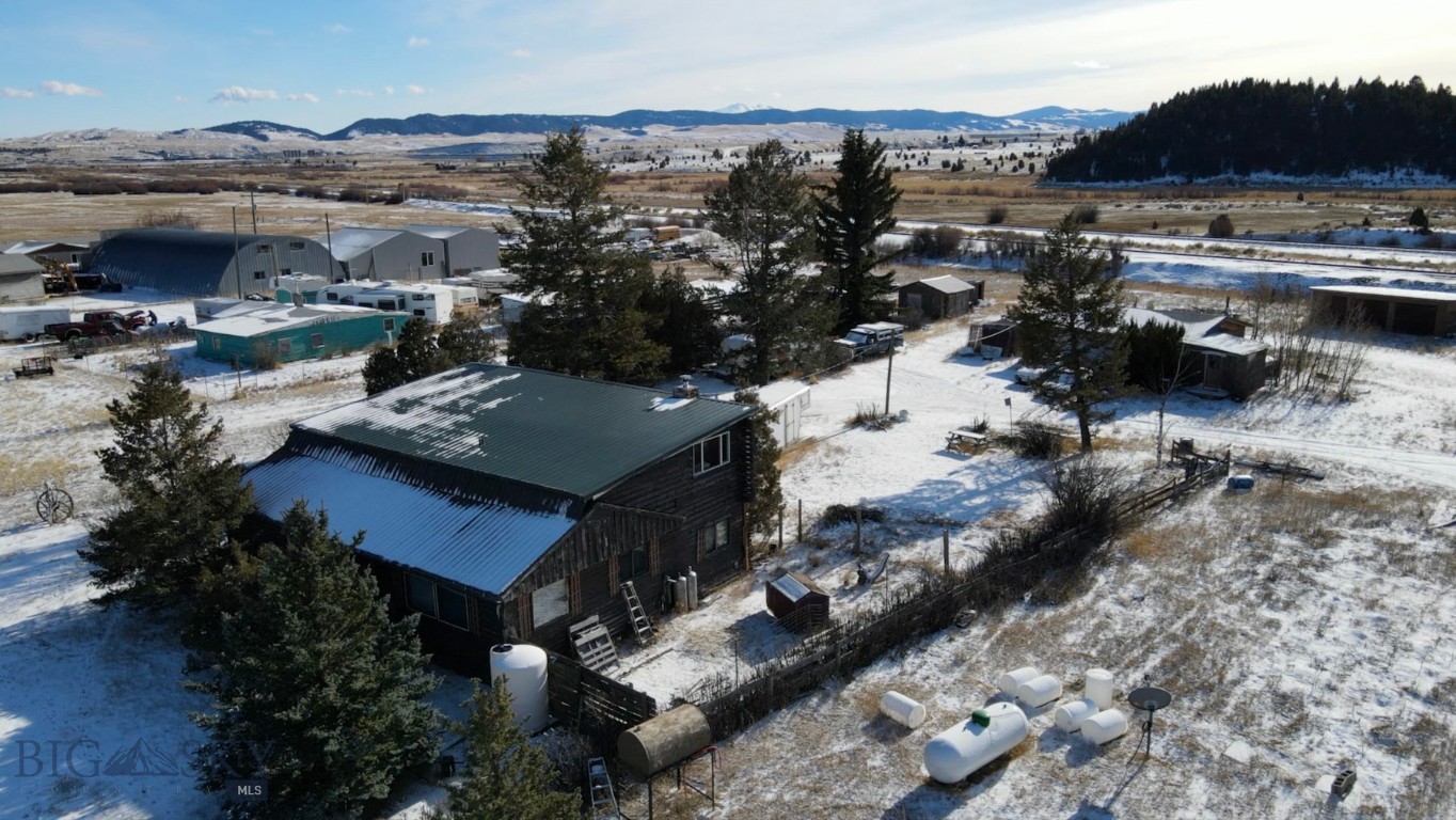 700 Dawson Loop