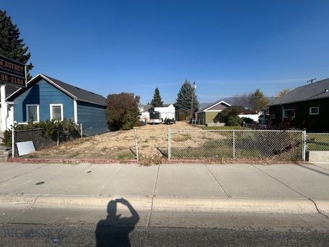 Photo of 1636 Harrison Ave, Butte, MT 59701 (MLS # 402138)