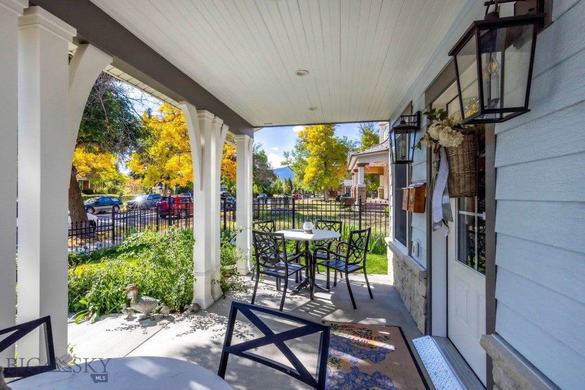 316 & 318 W Callender Street
