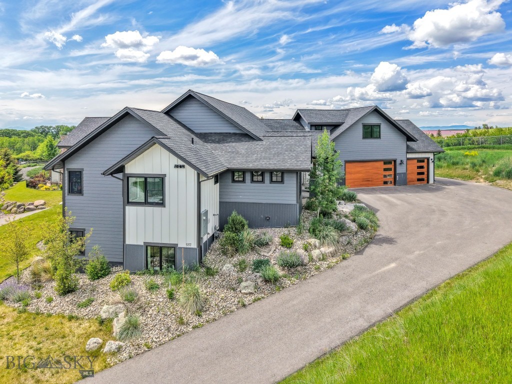 557 St Andrews