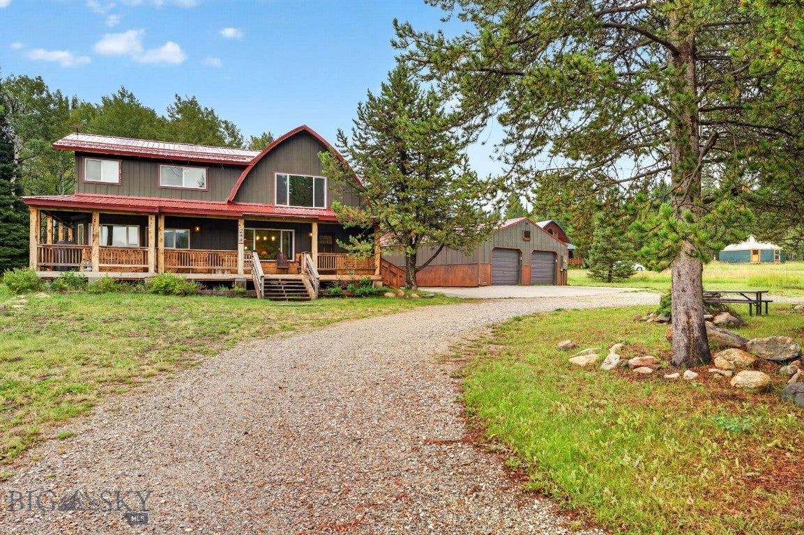 244 Mule Deer Road