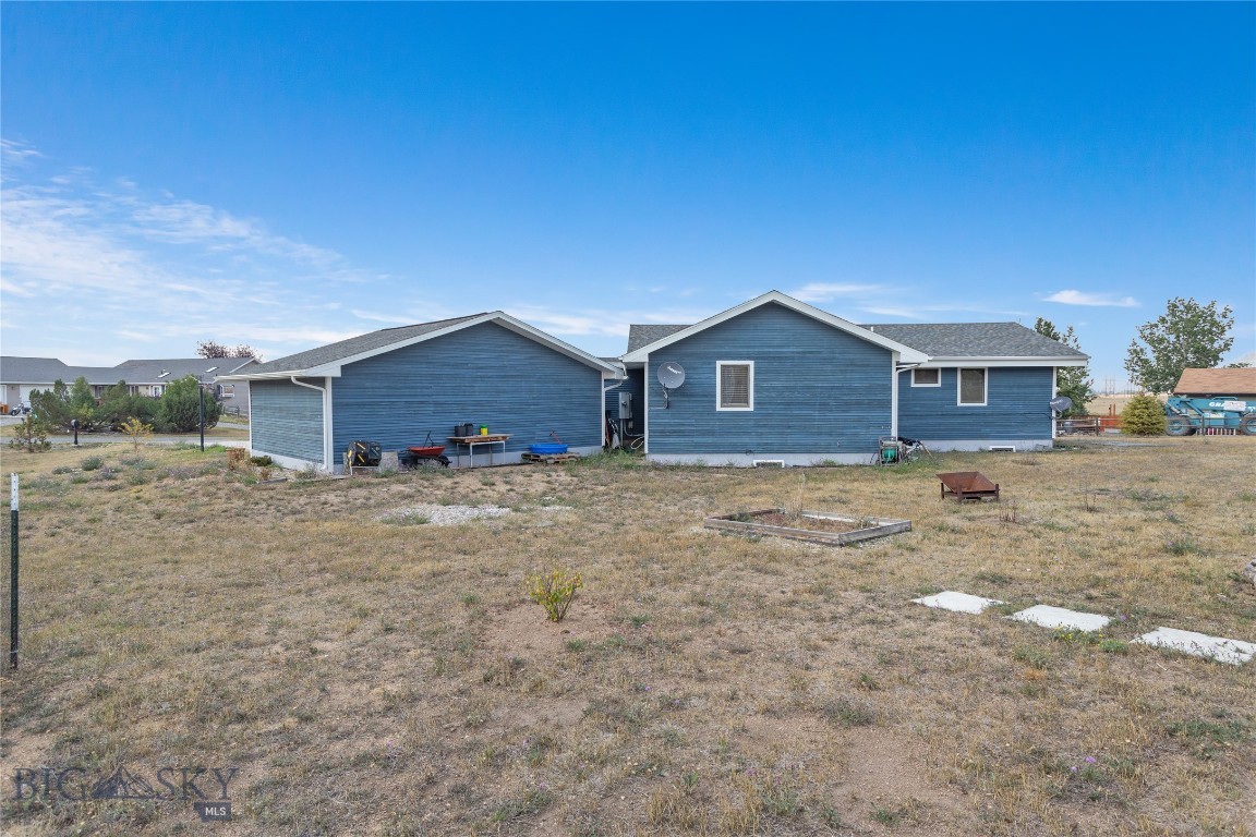 Butte, Montana 59701, United States, 5 Bedrooms Bedrooms, ,3 BathroomsBathrooms,Residential,Contingent,44680