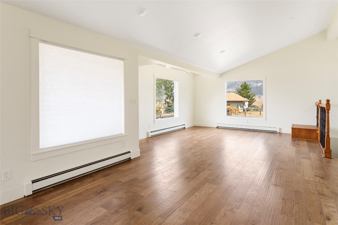 Butte, Montana 59701, United States, 5 Bedrooms Bedrooms, ,3 BathroomsBathrooms,Residential,Contingent,44680