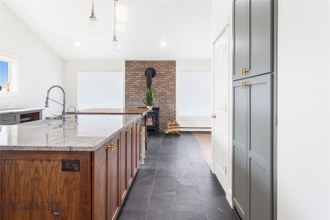 Butte, Montana 59701, United States, 5 Bedrooms Bedrooms, ,3 BathroomsBathrooms,Residential,Contingent,44680