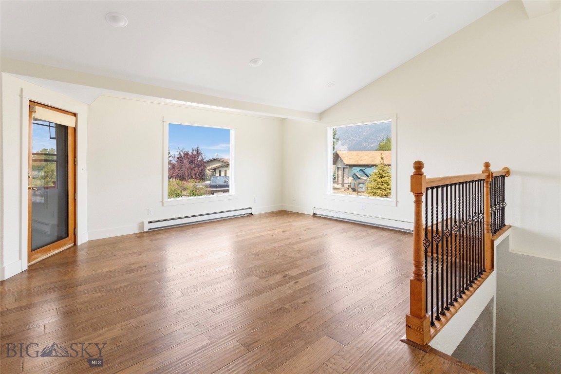 Butte, Montana 59701, United States, 5 Bedrooms Bedrooms, ,3 BathroomsBathrooms,Residential,Contingent,44680