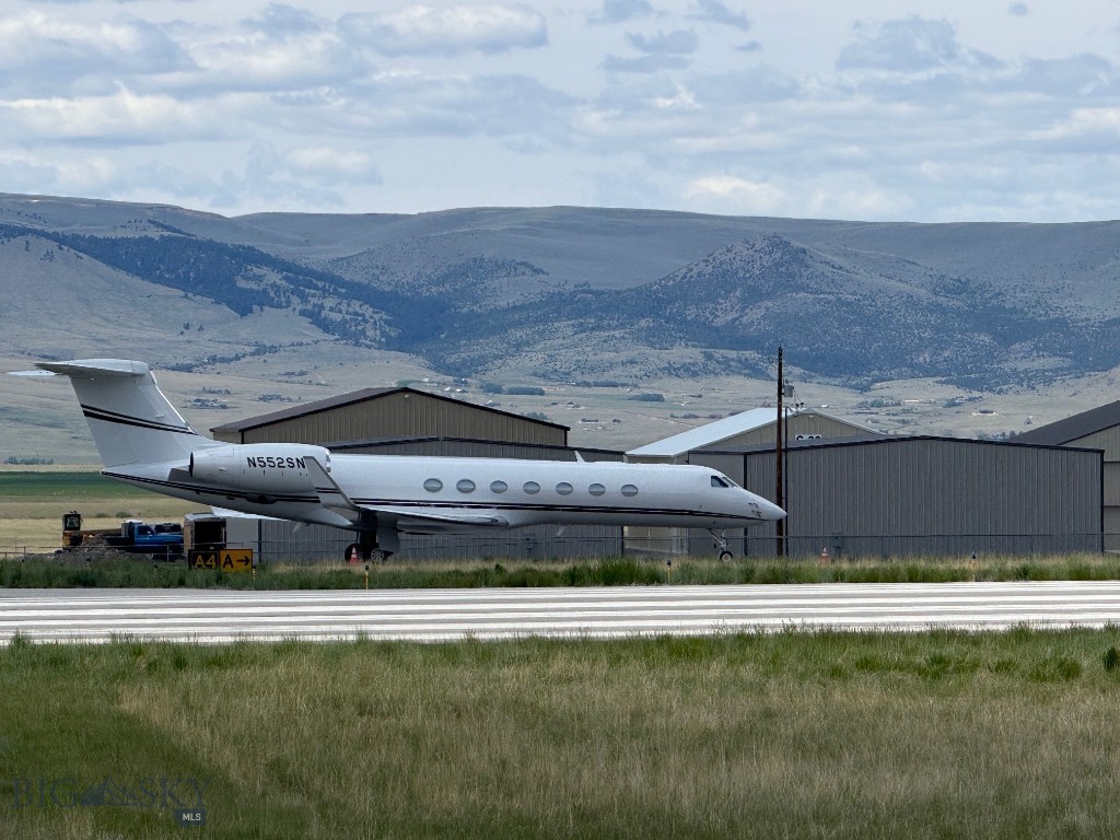 Shining Mountain Airpark - Land