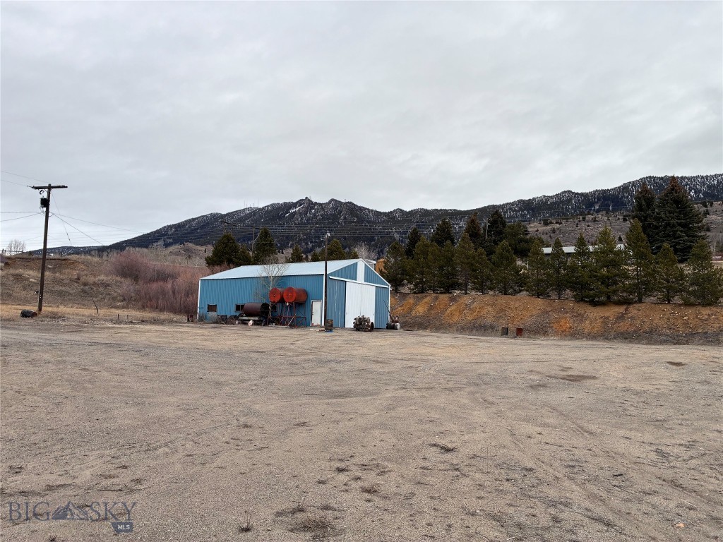 3320 Saddle Rock Road