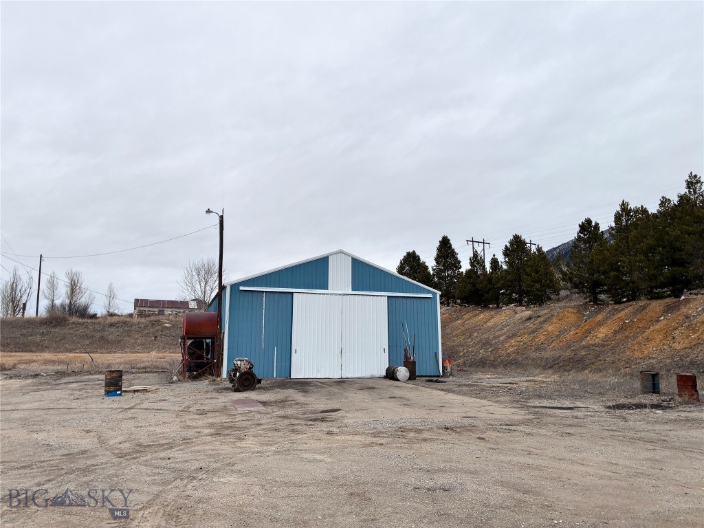 3320 Saddle Rock Road