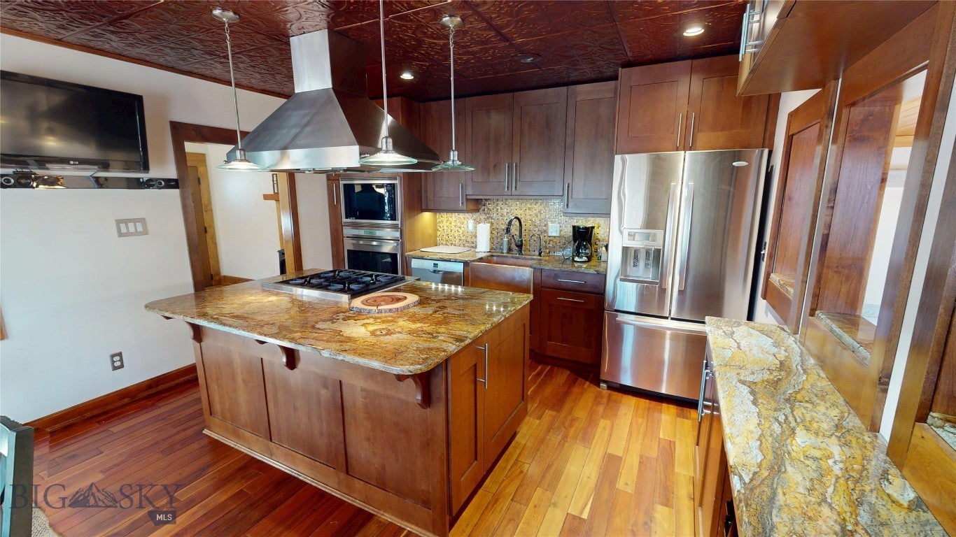 114 N Grand