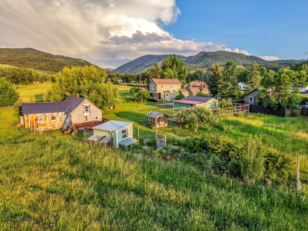 Hidden Valley - Commercial Sale
