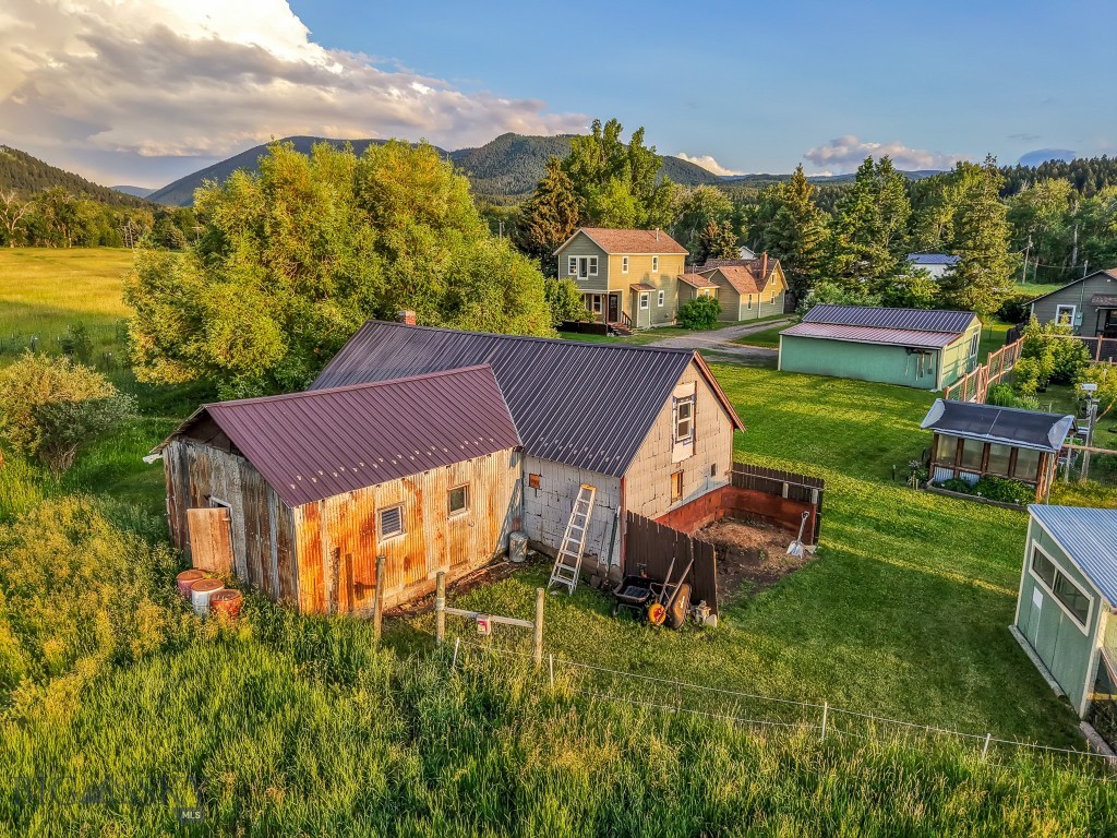 Hidden Valley - Commercial Sale