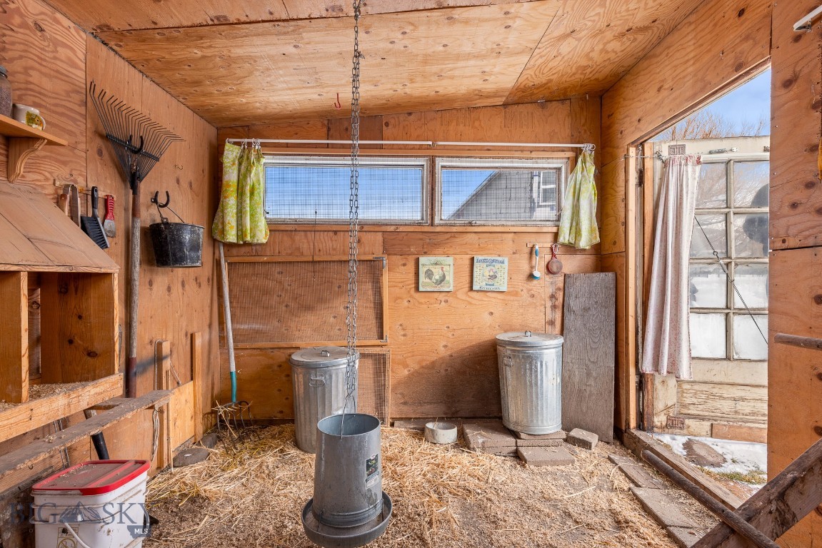 Hidden Valley - Commercial Sale