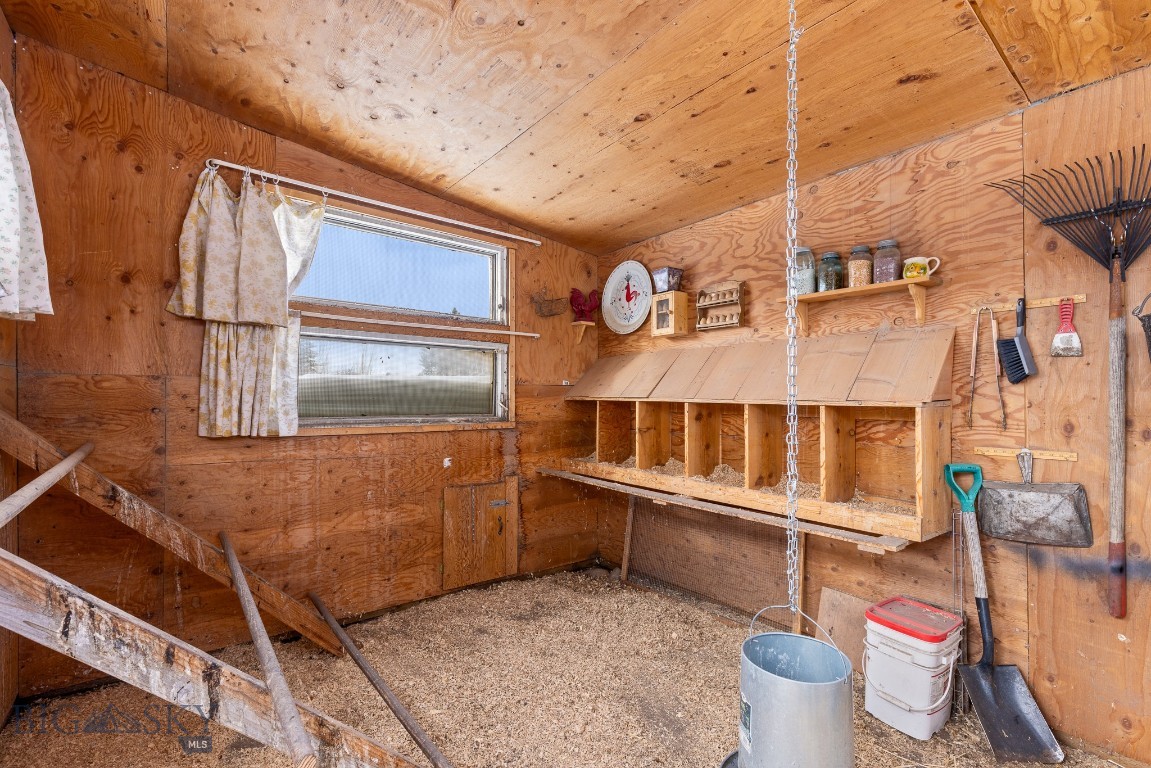 Hidden Valley - Commercial Sale